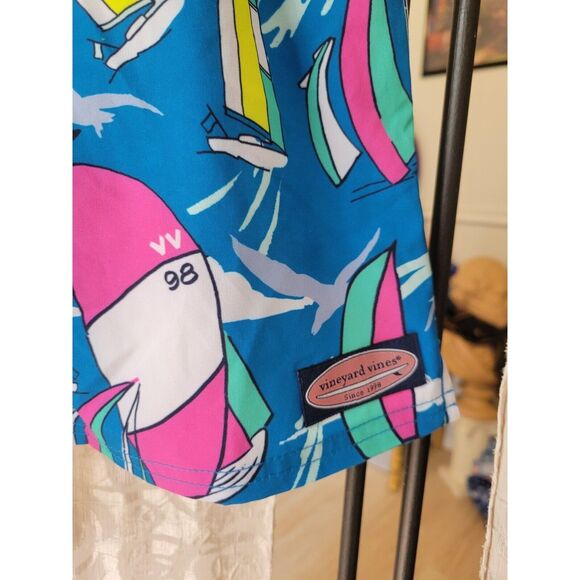 New men's XL vineyard vines chappy swim trunks with sailboat pattern beach pool - Picture 3 of 5